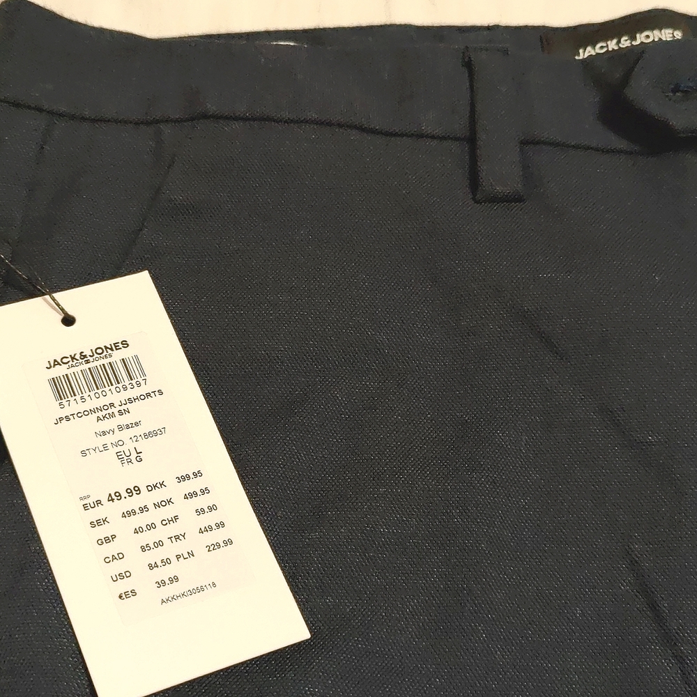 NWT Jack & Jones Slim Fit Shorts